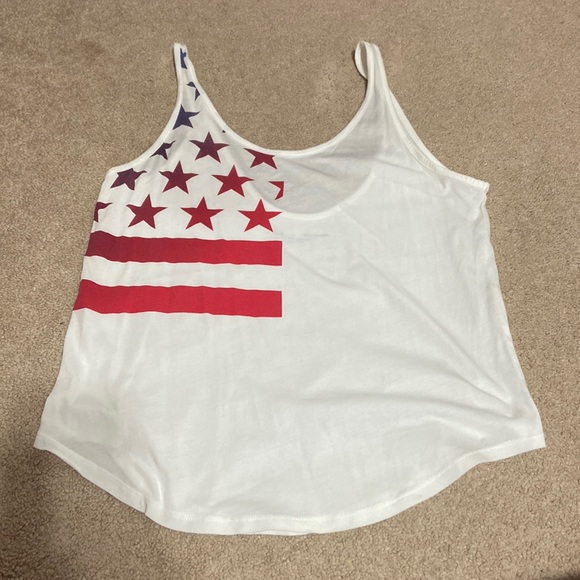 Under Armour Tops - ALMOST NEW Under Armour Tank Top.